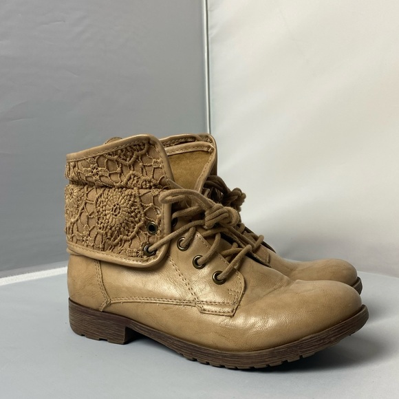 Z London Boots 👢 - Picture 2 of 4